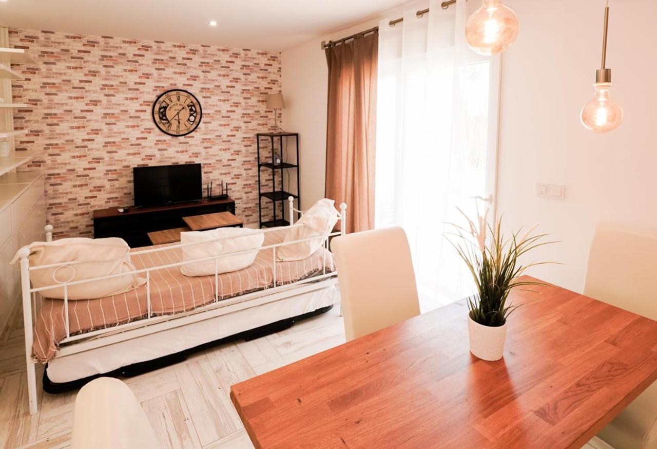 Apartamento Loft Con Terreno Privado Y Parking Compartido - A 800M De Playa Poniente Benidorm Luaran gambar